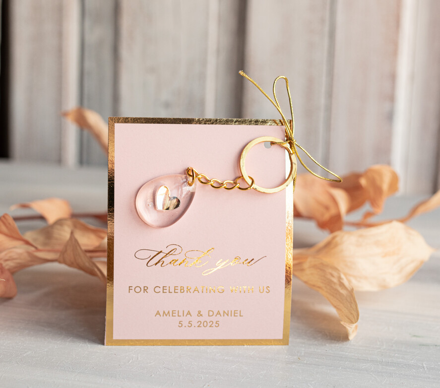 WEDDING FAVORS Resin Custom Resin Keychain Wedding Favors For Guests in bulk Custom Resin Keychain with heart, Golden personalised Thank you gifts Teardrop Keychain with Gold-Plated Stainless Steel Hardware