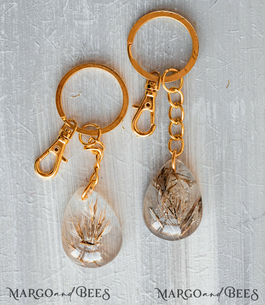 WEDDING FAVORS Resin Custom Resin Keychain Wedding Favors For Guests in bulk Custom Resin boho pampass grass Keychain, Golden personalised Thank you gifts Teardrop Keychain with Gold-Plated Stainless Steel Hardware