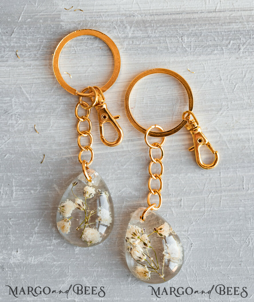 WEDDING FAVORS Resin Custom Resin Keychain Wedding Favors For Guests in bulk Custom Resin baby breath flower  Keychain, Golden personalised Thank you gifts Teardrop Keychain with Gold-Plated Stainless Steel Hardware