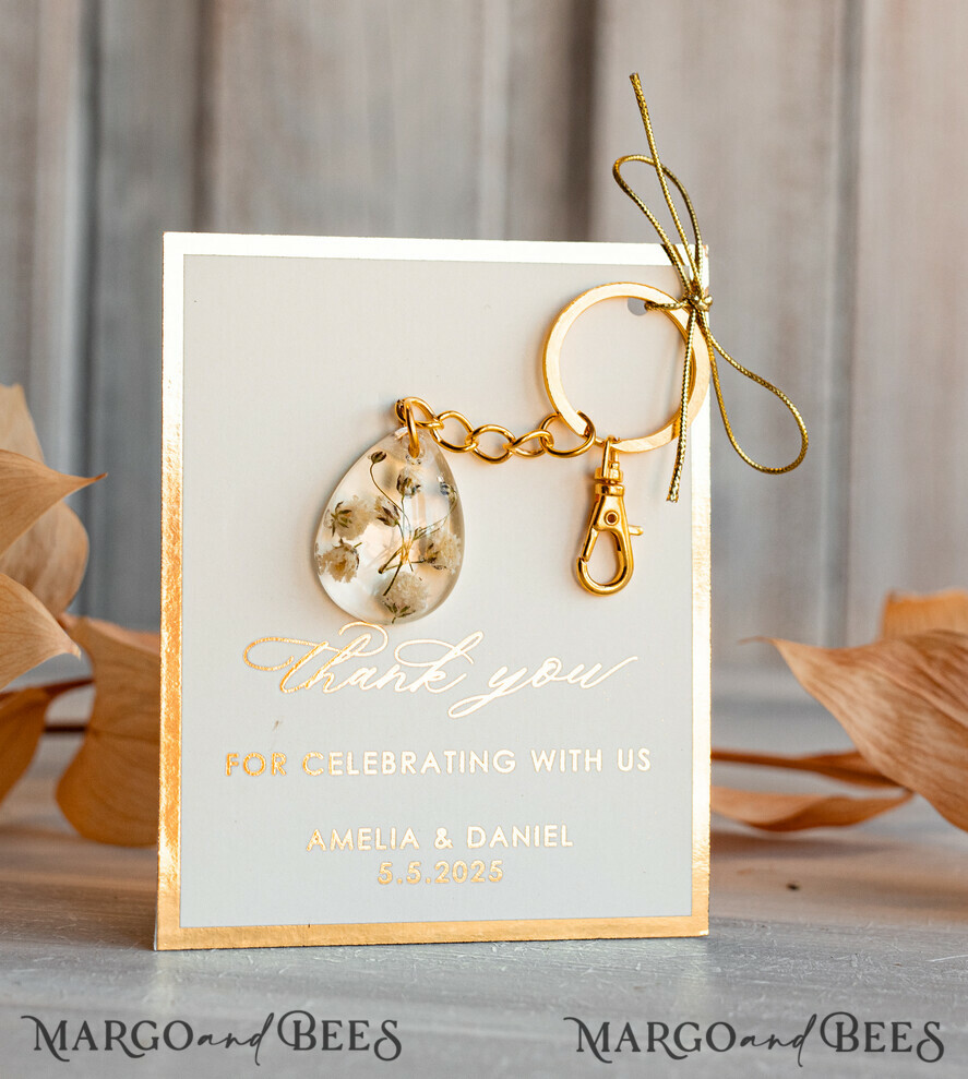 WEDDING FAVORS Resin Custom Resin Keychain Wedding Favors For Guests in bulk Custom Resin baby breath flower  Keychain, Golden personalised Thank you gifts Teardrop Keychain with Gold-Plated Stainless Steel Hardware