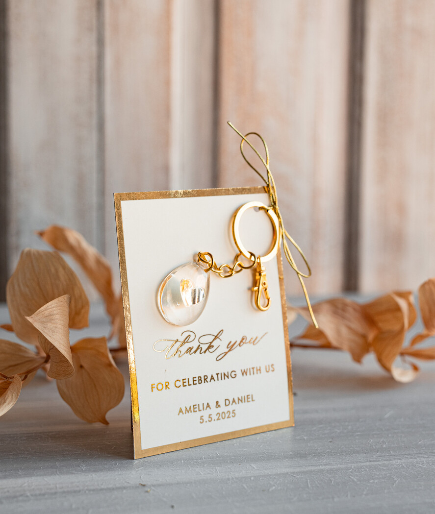 WEDDING FAVORS Resin Custom Resin Keychain Wedding Favors For Guests in bulk Custom Resin modern mirror heart  Keychain, Golden personalised Thank you gifts Teardrop Keychain with Gold-Plated Stainless Steel Hardware
