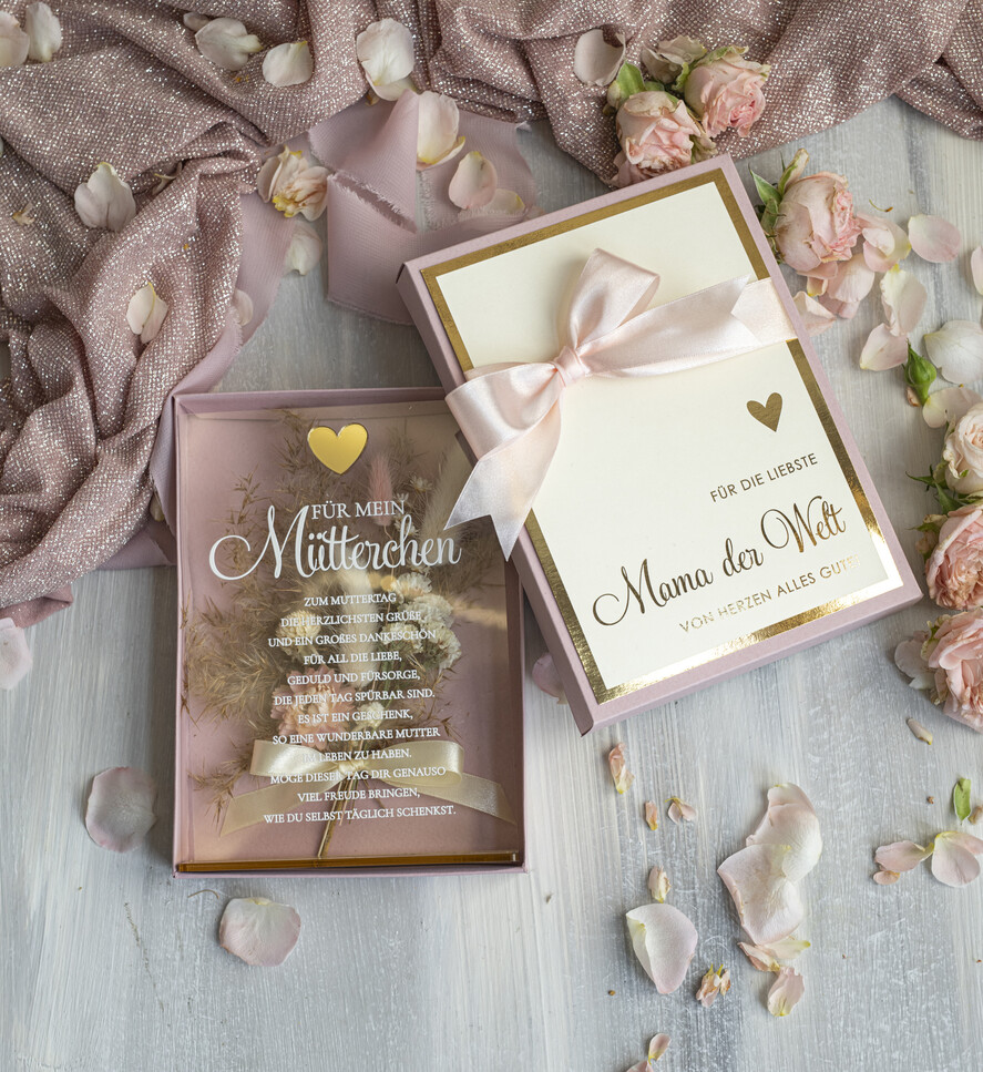 Geschenke zum Muttertag Grußkarten für Mama Statuette mit Widmung für Mama – Geschenk in eleganter Box mit Trockenblumen & HerzGeschenk zum Muttertag  Geschenkidee zum Muttertag