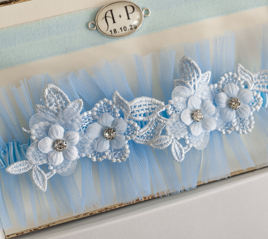 BRIDE bolero, robes, garter Geschenkidee für die Braut Strumpfband Strumpfband Etwas Blaues Geschenk für die Braut von der Trauzeugin JGA