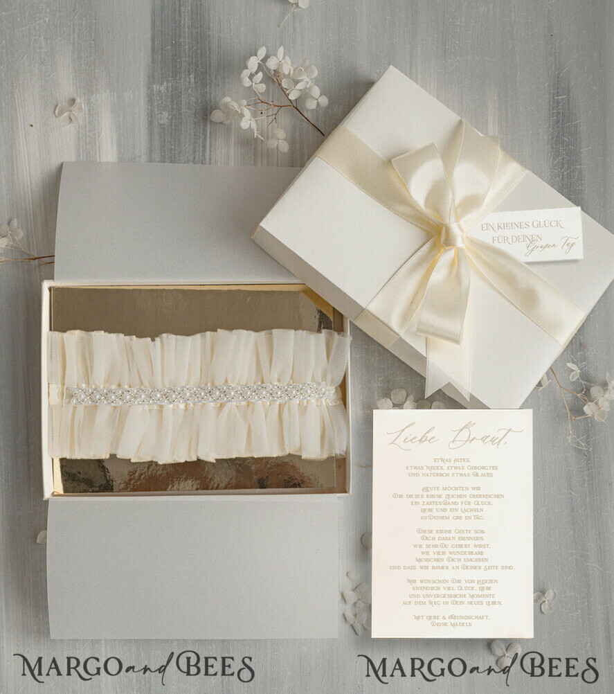 BRIDE bolero, robes, garter Geschenkidee für die Braut Strumpfband Ecru Tüll-Strumpfband mit Perlen in Geschenkbox – Überraschung vom Junggesellinnenabschied