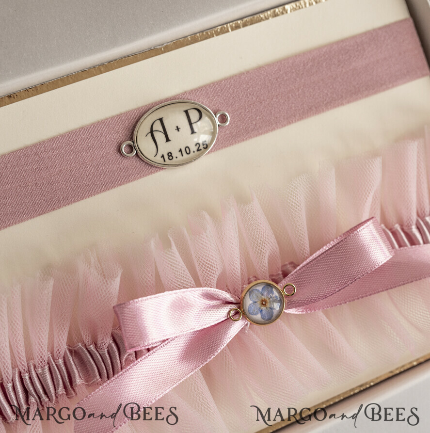 BRIDE bolero, robes, garter Geschenkidee für die Braut Strumpfband Strumpfband Etwas Blaues Geschenk für die Braut von der Trauzeugin JGA