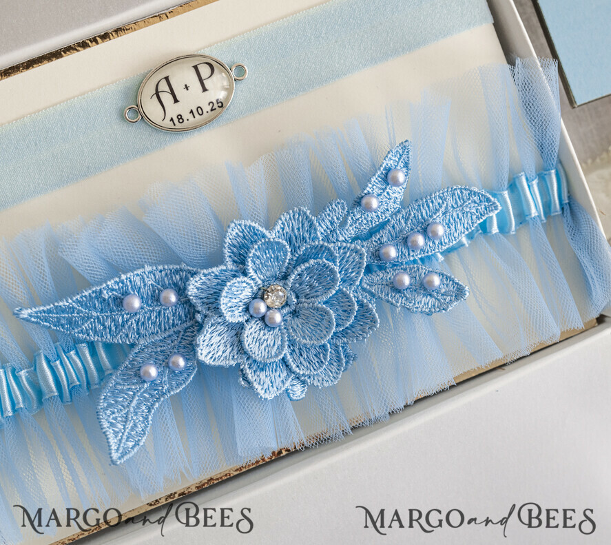 BRIDE bolero, robes, garter Geschenkidee für die Braut Strumpfband Strumpfband Etwas Blaues Geschenk für die Braut von der Trauzeugin JGA