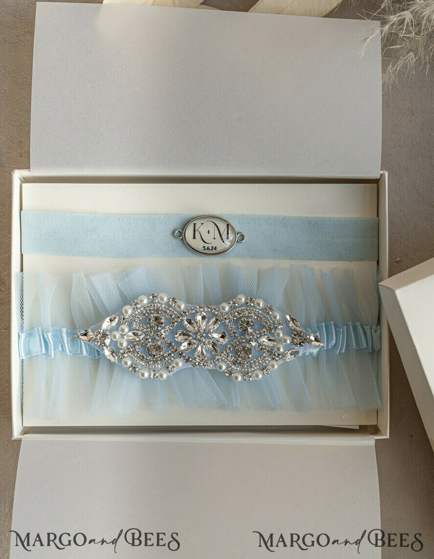 BRIDE bolero, robes, garter Geschenkidee für die Braut Strumpfband Strumpfband Etwas Blaues Geschenk für die Braut von der Trauzeugin JGA
