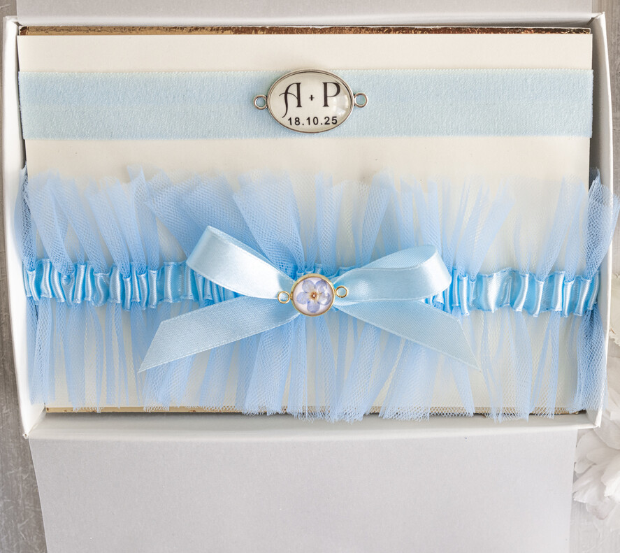 BRIDE bolero, robes, garter Geschenkidee für die Braut Strumpfband Strumpfband Etwas Blaues Geschenk für die Braut von der Trauzeugin JGA