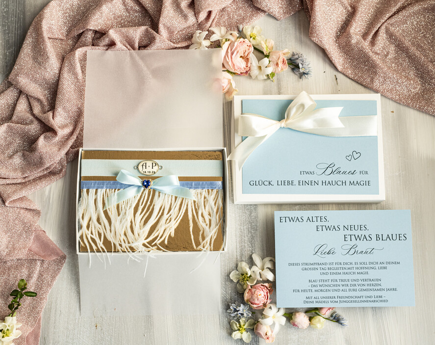 BRIDE bolero, robes, garter Geschenkidee für die Braut Strumpfband Strumpfband – die besondere Geschenkidee für die Braut getrockneten Vergissmeinnicht-Blüte