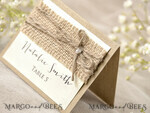 PLATZKARTEN / TISCHKARTEN  
 Rustikale Eco-Hochzeitsplatzkarten Rustikale Elfenbein-Hochzeitsplatzkarten, natürliche Jute mit Juteband-Eskortkarten, eleganter schwarzer Druck, zarte Hochzeitsstationery, rustikale Hochzeitsnamenskarten6