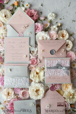 HOCHZEITS EINLADUNGEN vintage Spitze / rustikale Spitze Romantische Hochzeitseinladungen Vintage Spitze Personalisierte Einladung Hellgrau und Blush Pink39