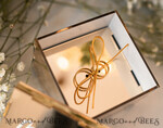 RINGTRÄGERBOXEN & KISSEN Klarer Gold-Acrylringbox Ringbox für die Hochzeitszeremonie 3 Ringe, Spiegel-Acryl Goldene Hochzeitsringbox für die Zeremonie, Boho Glam Hochzeitsringboxen, Luxuriöse Acryl Goldringbox doppelte individuelle Farben.11