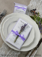 MENÜ & PROGRAMME  
 rustikal und Spitze Zartes handgemachtes Flieder-Hochzeitsmenü, elegante Hochzeitsmenüs mit Lavendel, minimalistische schicke lila Hochzeitsmenükarten, moderne minimalistische Dinnerkarte für die Hochzeit.8