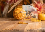 PLATZKARTEN / TISCHKARTEN  
 Acrylgold klar / Holz 3D Moderne halbrunde Acryl Platzkarte mit Ständer, Hochzeitsplatzkarten, Plexiglas klare Namenskarten premium, luxuriöse Sitzkarte, goldene 3D Gästenamekarte.14