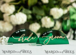 PLACE CARDS / TABLE CARDS Acrylic Gold Clear / Wood 3D Modern Arch Green Acrylic Place Card with Stand, Premium Wedding Seat Cards, Green Acrylic Name Card, Luxury Seating Card, Gold 3D Guest Names, Editable Text18