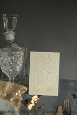 TISCHDEKORATIONSCHILDER   Glitzer Goldfolierte und floral prägte Hochzeits-Tischnummern, Letterpress Tischkarten, elegante florale Tischdekoration, glamouröse geprägte Hochzeitsstationery, bearbeitbarer Text4
