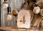 TISCHDEKORATIONSCHILDER   Acryl Tischdekoration Zahlen Acrylbogen Ombre Beige Tischnummern, klare Acryl- und Goldtischnummern, Nude Taupe Gold Plexi Tischnummern, tanfarbene Luxus Hochzeits Tischdekoration, erdige Hochzeitsschild.15