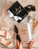 HOCHZEITSVERSPRECHEN  
 Acrylklar Gold Elegante klassische Braut und Bräutigam Gelübde-Bücher, Schwarz Weiß Gold Hochzeitsgelübde-Bücher Set aus zwei, Samt personalisierte Gelübde-Heftchen, Goldener Spiegel sein und ihr Gelübde-Bücher, Acryl Seine Ihre Gold benutzerdefinierte Hochzeitsgelübde-Boxen, Brautparty Geschenk.23