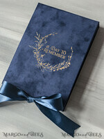HOCHZEITS EINLADUNGEN Einladungen für VIP/ Boxeinladungen für Eltern Vip Marineblau Goldfolien-Hochzeitseinladungen in Samtbox, Plexi Glamour Hochzeitseinladungs-Set Luxusbox, Romantische Samt-Hochzeitseinladungen, Maßgeschneiderte Goldene Einladungen29