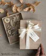 WEDDING INVITATIONS Invitations for VIP/ boxed Invites for Parents Natural Dried Flowers Wedding Invitations in velvet box, Plexi Glamour Boxed Wedding Invitation Suite Luxury, Romantic Velvet Wedding Cards, Bespoke Golden Invites41