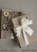 WEDDING INVITATIONS Invitations for VIP/ boxed Invites for Parents Natural Dried Flowers Wedding Invitations in velvet box, Plexi Glamour Boxed Wedding Invitation Suite Luxury, Romantic Velvet Wedding Cards, Bespoke Golden Invites41
