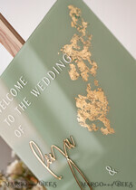 TABLE PLANS AND WEDDING WELCOME SIGNS plexi gold / velvet Acrylic Sage Green & Gold Wedding Welcome Sign, Painted Acrylic & gold Wedding Welcome Sign, Greenery Gold Plexi Wedding Welcome Sign,  Luxury Wedding Wedding Welcome Sign, Tuscany Wedding Signage Golden mirror Wedding Welcome Sign17
