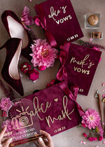 HOCHZEITS-GÄSTEBÜCHER Bundle Gustbooks & Vows Set Personalisierte Hochzeits-Maronne Gästebuch & maßgeschneiderte Hochzeitsburgunder Samt-Eheversprechen Set von zwei - Bundle Gold Gästebuch und Eheversprechen Bücher24