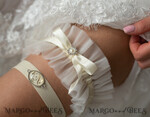 BRAUT Bolero, Kleider, Strumpfband STRUMPFBAND FÜR DIE BRAUT Set aus zwei Gürteln, personalisierter Hochzeitsgürtel in Box, etwas blauer Tüllgürtel & personalisiertes Wurfset, Gürtel für die Braut, Geschenkgutschein für die Braut, Elfenbein-Tüllgürtelset, Geschenk für die Braut, Wurfgürtel12