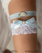 BRAUT Bolero, Kleider, Strumpfband STRUMPFBAND FÜR DIE BRAUT Set von zwei Gürteln, personalisierter Hochzeitsgürtel in Box, etwas blauer Spitzen-Gürtel & personalisiertes Wurf-Set, Gürtel für die Braut, Geschenk zur Hochzeitsfeier für die Braut, weißes Gürtel-Set, Geschenk für die Braut, Wurf-Gürtel.7
