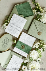 HOCHZEITS EINLADUNGEN geprägte Einladungen Maßgeschneiderte geprägte Blind Sagegrün Gold Hochzeitseinladung, Goldene Grünpflanzen geprägte Rosen Floral Hochzeitseinladung, Boho Ecru Garten geprägte Einladungssuite, Baumwollpapier Hochzeitseinladungssuite, Deckled Edge Einladungen, Zerrissene Kante Hochzeitseinladungen golden38