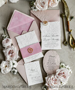 HOCHZEITS EINLADUNGEN geprägte Einladungen Maßgeschneiderte geprägte Blind Sagegrün Gold Hochzeitseinladung, goldene Pflanzenprägung Rosen florale Hochzeitseinladung, Boho Ecru Garten geprägte Einladungssuite, Baumwollpapier-Hochzeitseinladungssuite, Deckled Edge Einladungen, zerfledderte Kante Hochzeitseinladungen gold.29