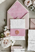 HOCHZEITS EINLADUNGEN geprägte Einladungen Maßgeschneiderte geprägte Blind Sagegrün Gold Hochzeitseinladung, goldene Pflanzenprägung Rosen florale Hochzeitseinladung, Boho Ecru Garten geprägte Einladungssuite, Baumwollpapier-Hochzeitseinladungssuite, Deckled Edge Einladungen, zerfledderte Kante Hochzeitseinladungen gold.29