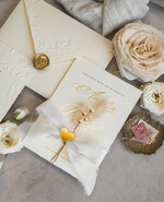 HOCHZEITS EINLADUNGEN geprägte Einladungen Feine Kunst geprägte blinde Elfenbein-Gold-Hochzeitskarte, goldene prägte florale Hochzeitskarte, Boho Ecru geprägte Einladungskollektion, Hochzeitseinladungskollektion aus Baumwollpapier mit Spiegelherz17