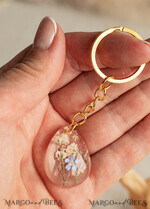 WEDDING FAVORS Resin Custom Resin Keychain Wedding Favors For Guests in bulk Custom Resin forget me not and baby breath flower Keychain, Golden personalised Thank you gifts Teardrop Keychain with Gold-Plated Stainless Steel Hardware16