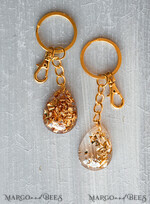 WEDDING FAVORS Resin Custom Resin Keychain Wedding Favors For Guests in bulk Custom Resin glamour golden Keychain, Golden personalised Thank you gifts Teardrop Keychain with Gold-Plated Stainless Steel Hardware7