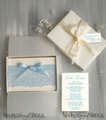 BRIDE bolero, robes, garter Geschenkidee für die Braut Strumpfband Romantisches Strumpfband in Hellblau mit Spitze, Perlenbrosche und Grußkarte in Geschenkbox5