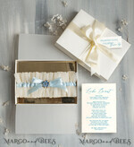 BRIDE bolero, robes, garter Geschenkidee für die Braut Strumpfband Elegantes Strumpfband für die Braut – Geschenkbox mit „Etwas Blauem“ und Grußkarte5
