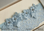 BRIDE bolero, robes, garter Geschenkidee für die Braut Strumpfband Romantisches Strumpfband in Hellblau mit Spitze, Perlenbrosche und Grußkarte in Geschenkbox5