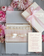 BRIDE bolero, robes, garter Geschenkidee für die Braut Strumpfband Zartes Strumpfband in Blush mit Perlenstein – Geschenkset mit Karte – „Etwas Blaues“ zur Hochzeit5
