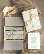 BRIDE bolero, robes, garter Geschenkidee für die Braut Strumpfband Elegantes Braut-Strumpfband-Set mit blauer Spitze, Initialenband und Grußkarte in Geschenkbox6