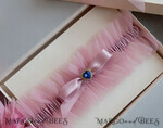 BRIDE bolero, robes, garter Geschenkidee für die Braut Strumpfband Rosa Tüll-Strumpfband in Geschenkbox – Überraschung vom Junggesellinnenabschied5