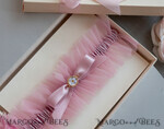 BRIDE bolero, robes, garter Geschenkidee für die Braut Strumpfband Tüll-Strumpfband in Geschenkbox – Überraschung vom Junggesellinnenabschied5