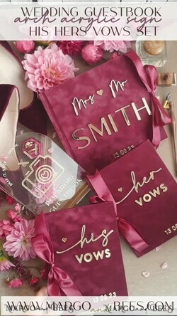 HOCHZEITS-GÄSTEBÜCHER Bundle Gustbooks & Vows Set Personalisierte Hochzeits-Maronne Gästebuch & maßgeschneiderte Hochzeitsburgunder Samt-Eheversprechen Set von zwei - Bundle Gold Gästebuch und Eheversprechen Bücher24