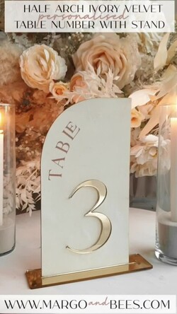 TISCHDEKORATIONSCHILDER   Samt Tischnummern und Dekoration Acryl-Halb-Bogen Samt Elfenbein Hochzeits-Tischnummern, Ecru Gold Schild, Gold Plexi Tischnummern, Luxus Beige Hochzeits Tischdekoration, Hochzeitsbeschilderung Goldener Spiegel Tischnummern14