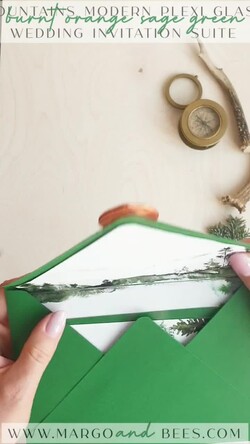 HOCHZEITS EINLADUNGEN Wald / Berge / Waldlandschaft Thema grüne Wald Acryl Hochzeits Einladung Suite, moderne Wald Gebirgs Hochzeit Einladungen, klare Plexi-Glas Suite Hochzeitskarten, Grünflächen Hochzeits Einladungen, Berge Hochzeits Einladung Suite, Kiefern Hochzeits Einladung aus Plexiglas11