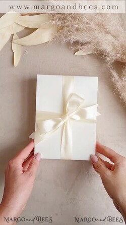 BRAUT Bolero, Kleider, Strumpfband STRUMPFBAND FÜR DIE BRAUT Set aus zwei Strümpfen, personalisierter Hochzeitsstrumpf in Box, etwas blaues Tüllstrumpf & personalisiertes Wurfset, Strumpf für die Braut, Junggesellinnenabschiedsgeschenk für die Braut, Tüllstrumpfset, Geschenk für die Braut, Wurfstrumpf.6